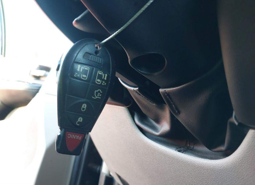 Photo 11 of 2016 Chrysler Town & COUNTRY TOURING (VIN 2C4RC1BG6GR120061)