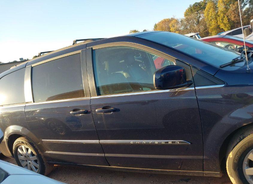 Photo 13 of 2016 Chrysler Town & COUNTRY TOURING (VIN 2C4RC1BG6GR120061)