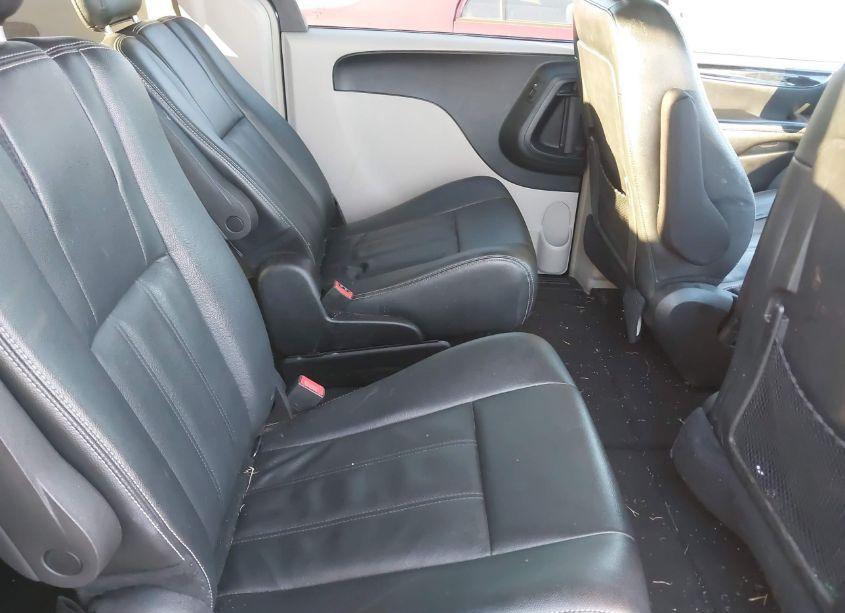 Photo 8 of 2016 Chrysler Town & COUNTRY TOURING (VIN 2C4RC1BG6GR120061)