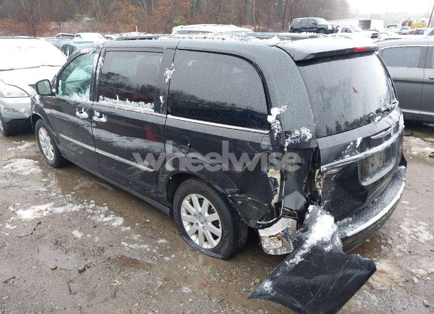 Photo 3 of 2016 Chrysler Town & COUNTRY TOURING (VIN 2C4RC1BG6GR132971)