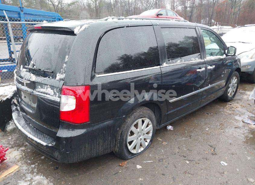 Photo 4 of 2016 Chrysler Town & COUNTRY TOURING (VIN 2C4RC1BG6GR132971)