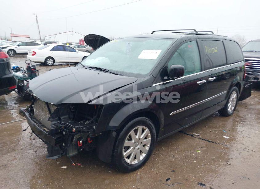 Photo 2 of 2016 Chrysler Town & COUNTRY TOURING (VIN 2C4RC1BG6GR135627)