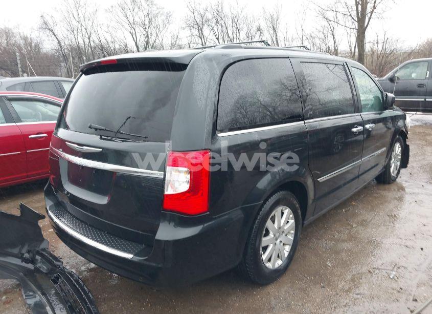 Photo 4 of 2016 Chrysler Town & COUNTRY TOURING (VIN 2C4RC1BG6GR135627)