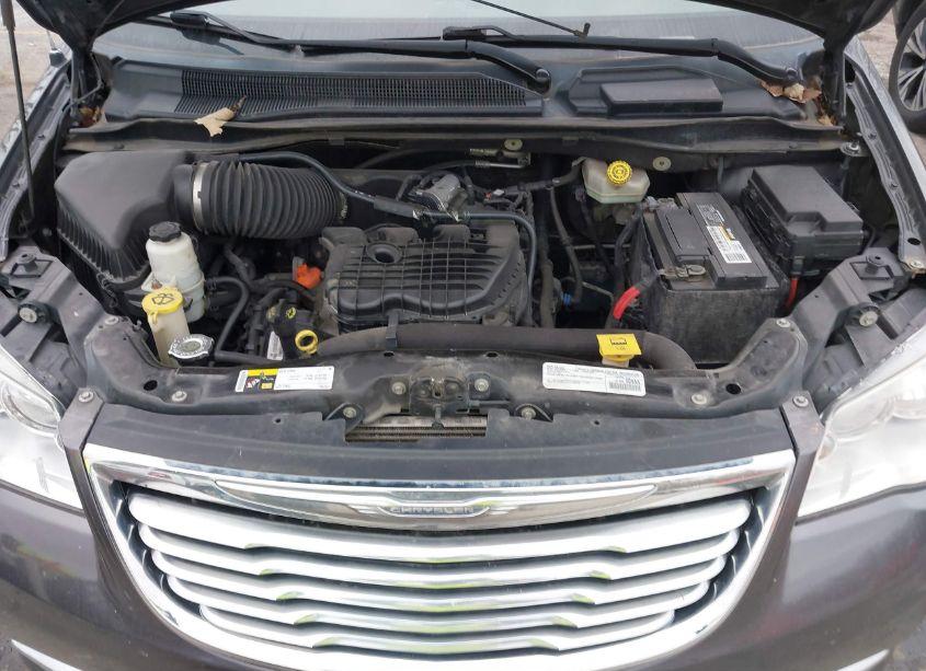 Photo 10 of 2016 Chrysler Town & COUNTRY TOURING (VIN 2C4RC1BG6GR190627)