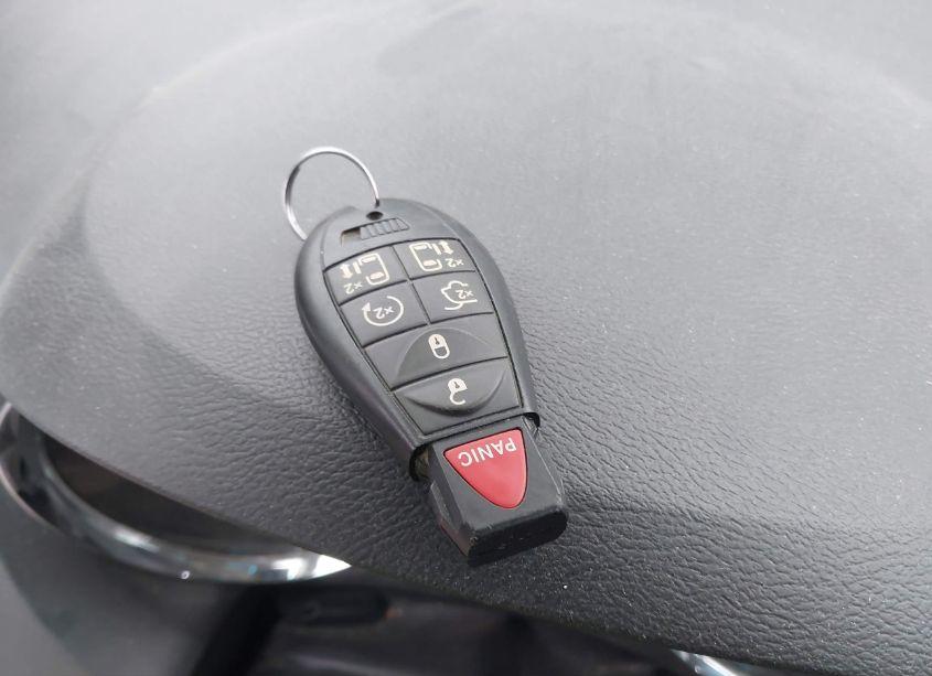 Photo 11 of 2016 Chrysler Town & COUNTRY TOURING (VIN 2C4RC1BG6GR190627)