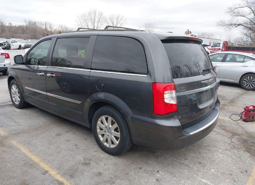 Photo 3 of 2016 Chrysler Town & COUNTRY TOURING (VIN 2C4RC1BG6GR190627)