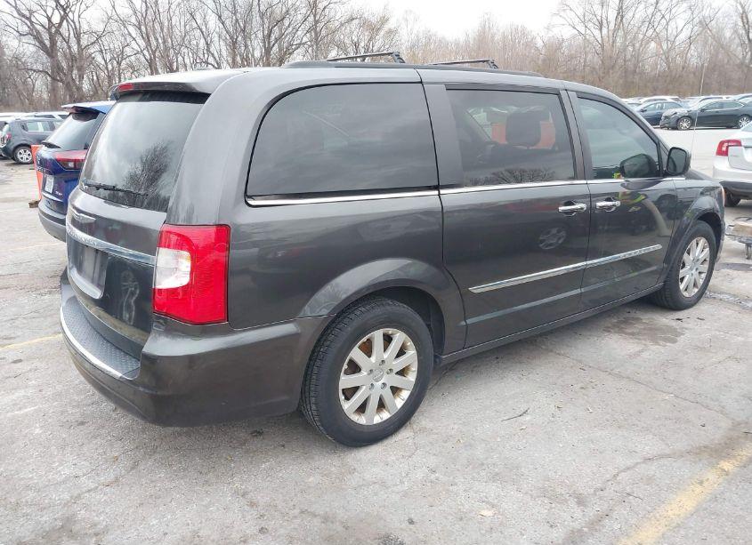 Photo 4 of 2016 Chrysler Town & COUNTRY TOURING (VIN 2C4RC1BG6GR190627)