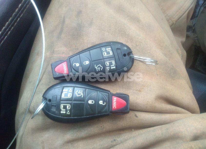 Photo 11 of 2016 Chrysler Town & COUNTRY TOURING (VIN 2C4RC1BG6GR228700)