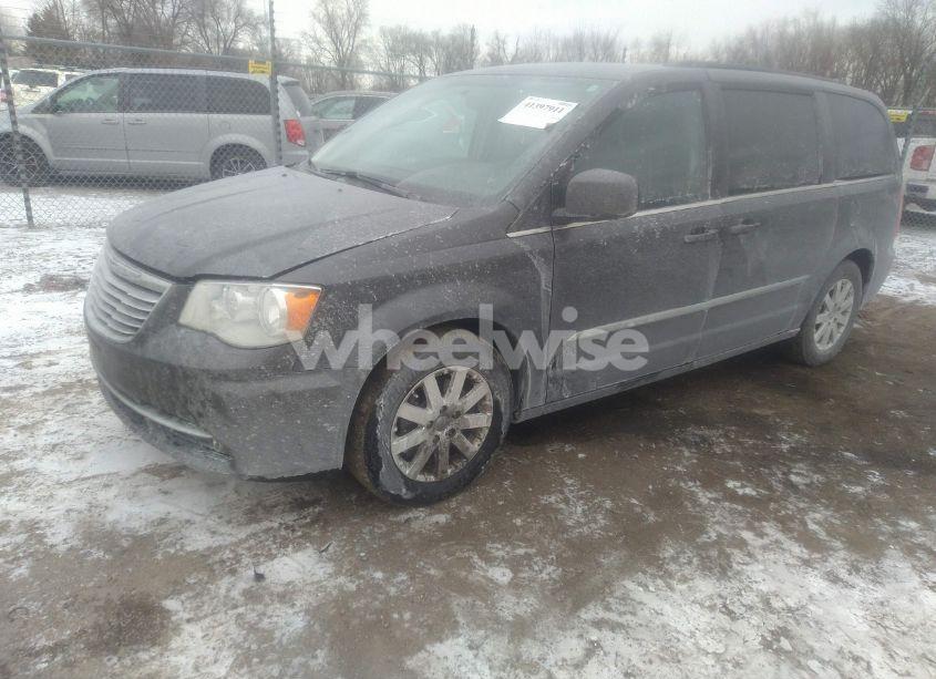 Photo 2 of 2016 Chrysler Town & COUNTRY TOURING (VIN 2C4RC1BG6GR228700)