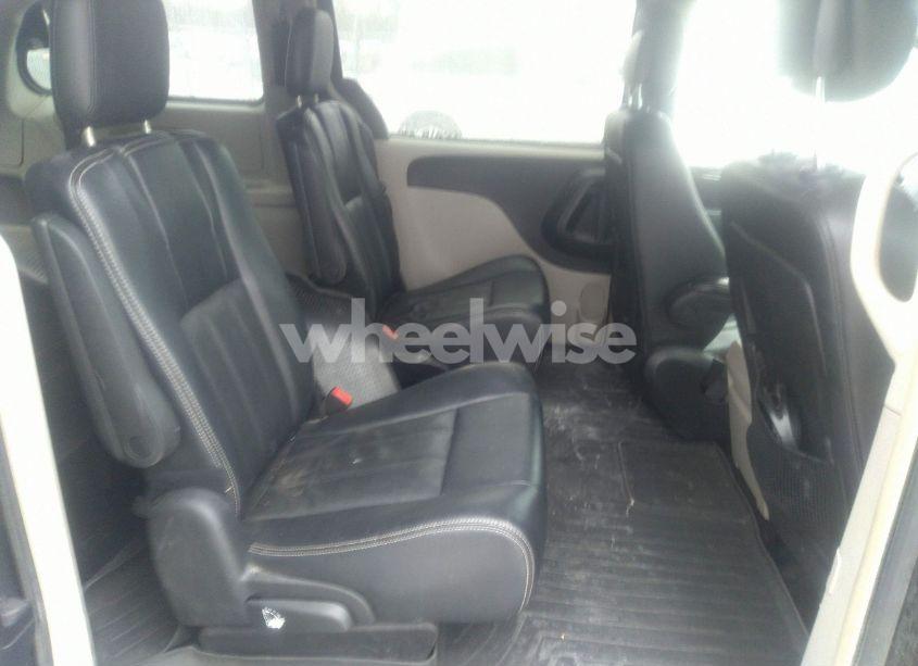 Photo 8 of 2016 Chrysler Town & COUNTRY TOURING (VIN 2C4RC1BG6GR228700)
