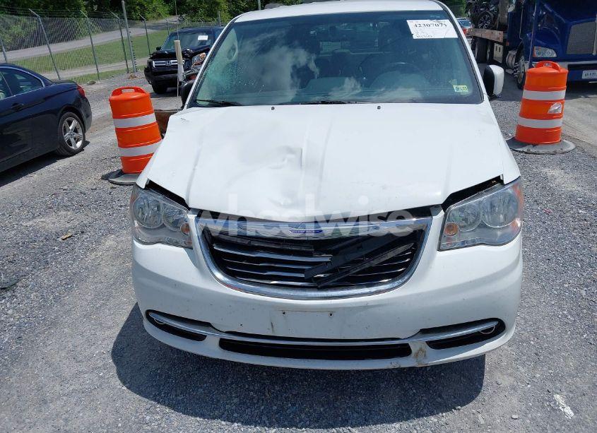 Photo 6 of 2016 Chrysler Town & COUNTRY TOURING (VIN 2C4RC1BG6GR229748)