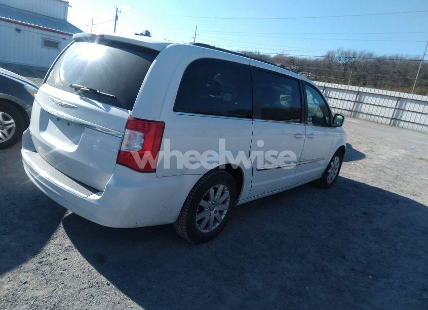 Photo 4 of 2016 Chrysler Town & COUNTRY TOURING (VIN 2C4RC1BG6GR230026)