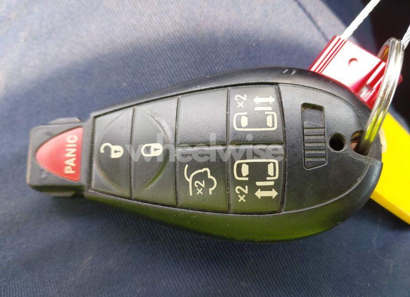 Photo 11 of 2016 Chrysler Town & COUNTRY TOURING (VIN 2C4RC1BG6GR287326)