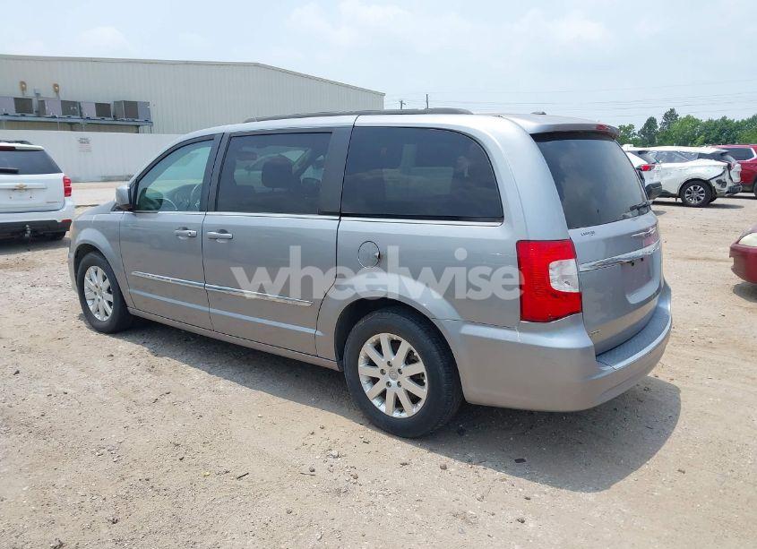 Photo 3 of 2016 Chrysler Town & COUNTRY TOURING (VIN 2C4RC1BG6GR287326)