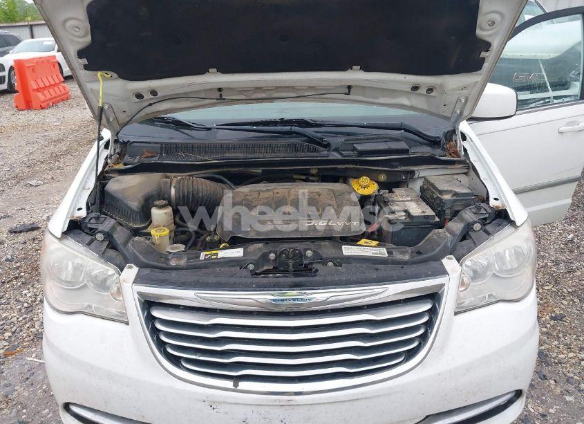 Photo 10 of 2016 Chrysler Town & COUNTRY TOURING (VIN 2C4RC1BG6GR291313)