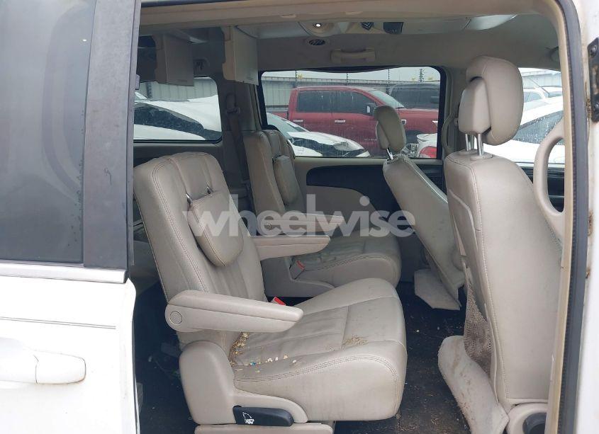 Photo 8 of 2016 Chrysler Town & COUNTRY TOURING (VIN 2C4RC1BG6GR291313)