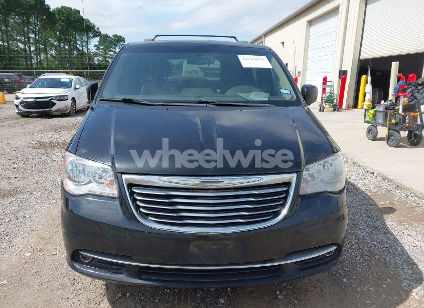 Photo 12 of 2016 Chrysler Town & COUNTRY TOURING (VIN 2C4RC1BG6GR296964)