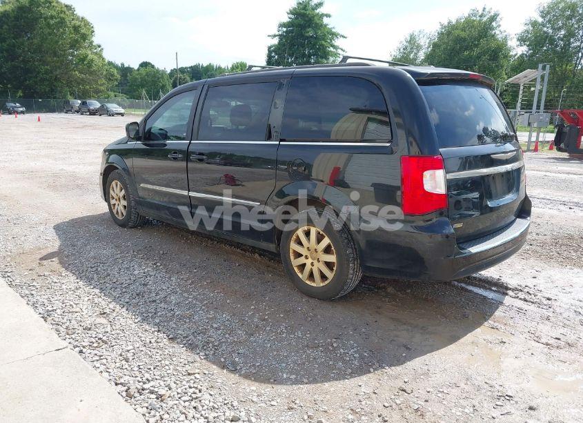 Photo 3 of 2016 Chrysler Town & COUNTRY TOURING (VIN 2C4RC1BG6GR296964)