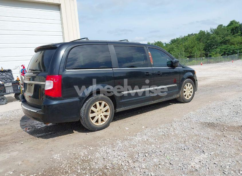 Photo 4 of 2016 Chrysler Town & COUNTRY TOURING (VIN 2C4RC1BG6GR296964)