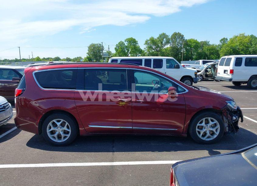 Photo 13 of 2017 Chrysler Pacifica TOURING-L (VIN 2C4RC1BG6HR510885)