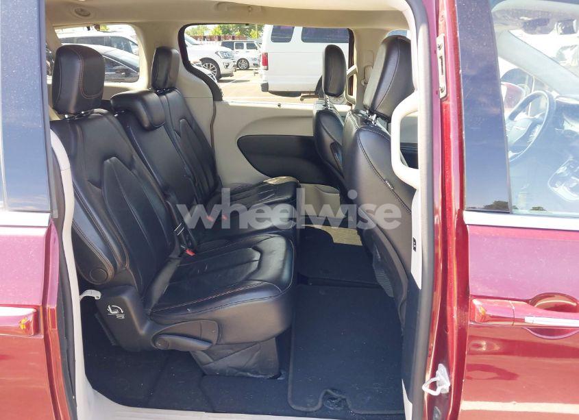 Photo 8 of 2017 Chrysler Pacifica TOURING-L (VIN 2C4RC1BG6HR510885)