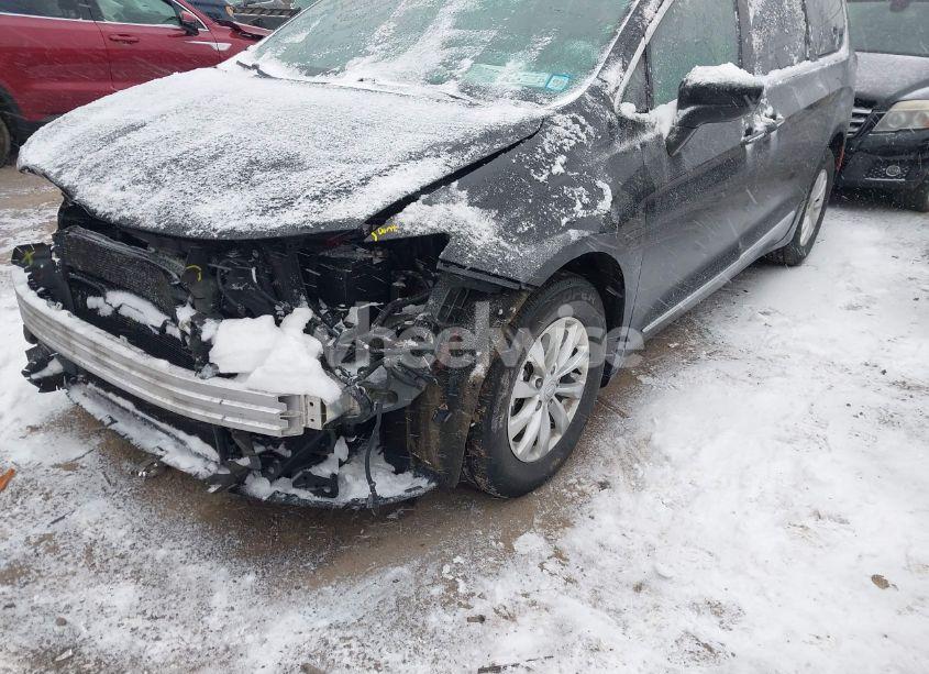 Photo 18 of 2017 Chrysler Pacifica TOURING-L (VIN 2C4RC1BG6HR552389)