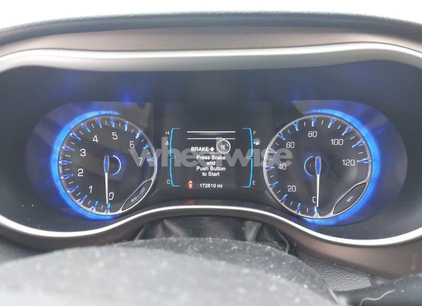 Photo 7 of 2017 Chrysler Pacifica TOURING-L (VIN 2C4RC1BG6HR552389)