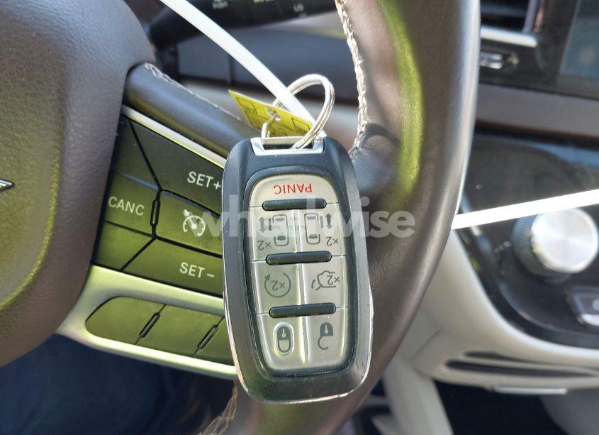 Photo 11 of 2017 Chrysler Pacifica TOURING-L (VIN 2C4RC1BG6HR688070)