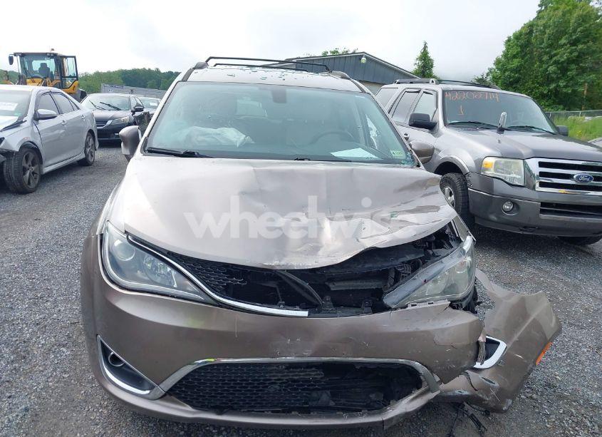 Photo 13 of 2017 Chrysler Pacifica TOURING-L (VIN 2C4RC1BG6HR708284)