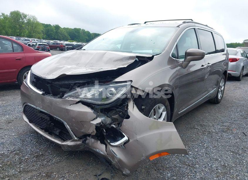 Photo 6 of 2017 Chrysler Pacifica TOURING-L (VIN 2C4RC1BG6HR708284)