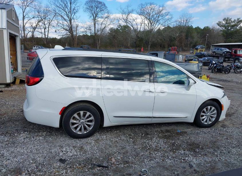 Photo 12 of 2017 Chrysler Pacifica TOURING-L (VIN 2C4RC1BG6HR720659)