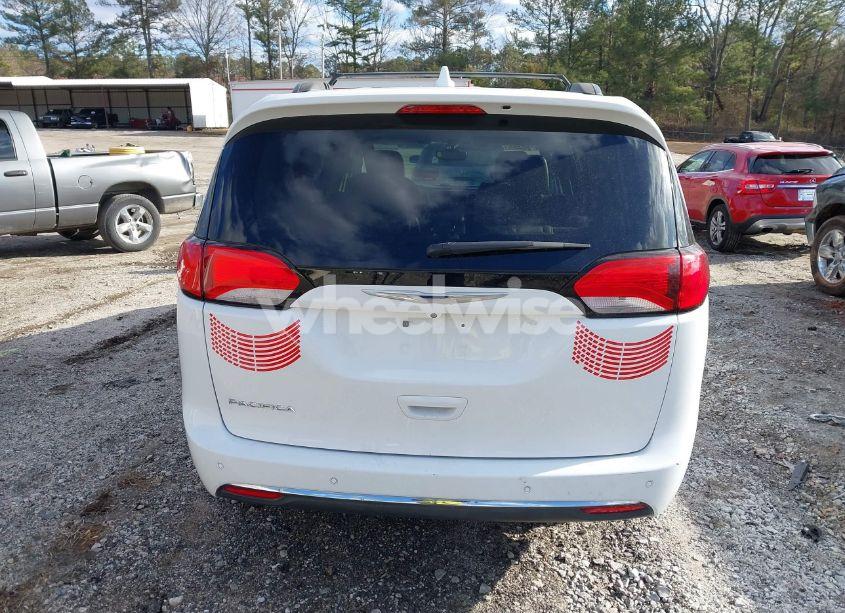 Photo 15 of 2017 Chrysler Pacifica TOURING-L (VIN 2C4RC1BG6HR720659)