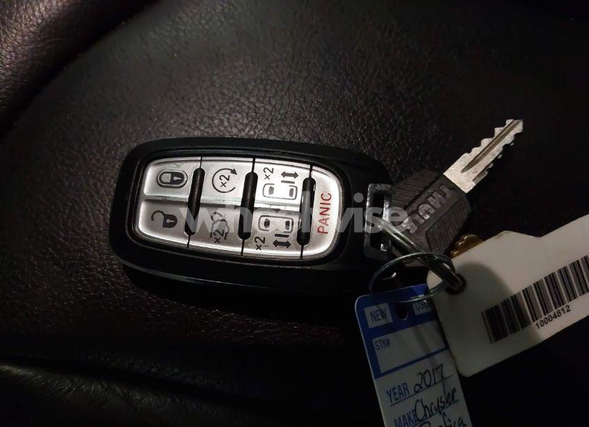 Photo 11 of 2017 Chrysler Pacifica TOURING-L (VIN 2C4RC1BG6HR745254)