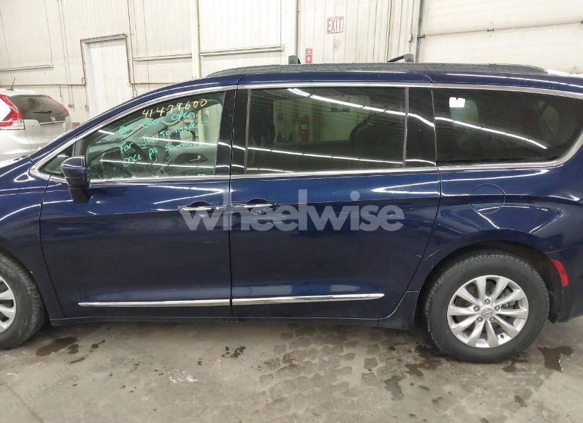 Photo 14 of 2017 Chrysler Pacifica TOURING-L (VIN 2C4RC1BG6HR745254)