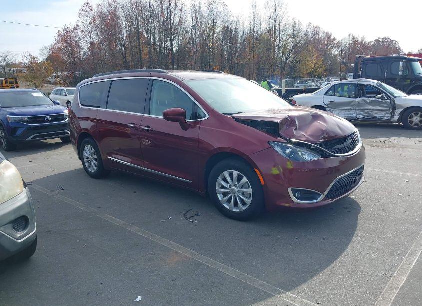 2017 Chrysler Pacifica TOURING-L (VIN 2C4RC1BG6HR764807) main photo