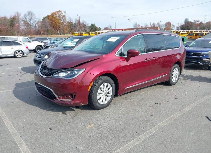 Photo 2 of 2017 Chrysler Pacifica TOURING-L (VIN 2C4RC1BG6HR764807)