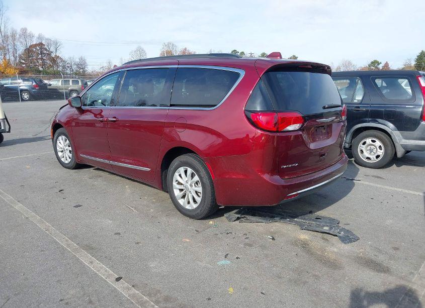 Photo 3 of 2017 Chrysler Pacifica TOURING-L (VIN 2C4RC1BG6HR764807)