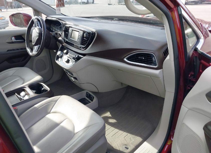 Photo 5 of 2017 Chrysler Pacifica TOURING-L (VIN 2C4RC1BG6HR764807)