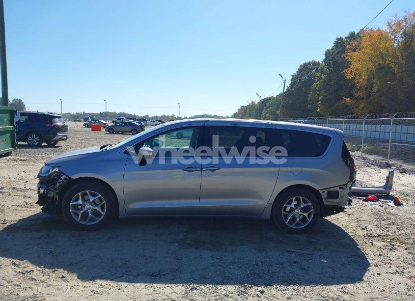 Photo 15 of 2017 Chrysler Pacifica TOURING PLUS (VIN 2C4RC1BG6HR768579)