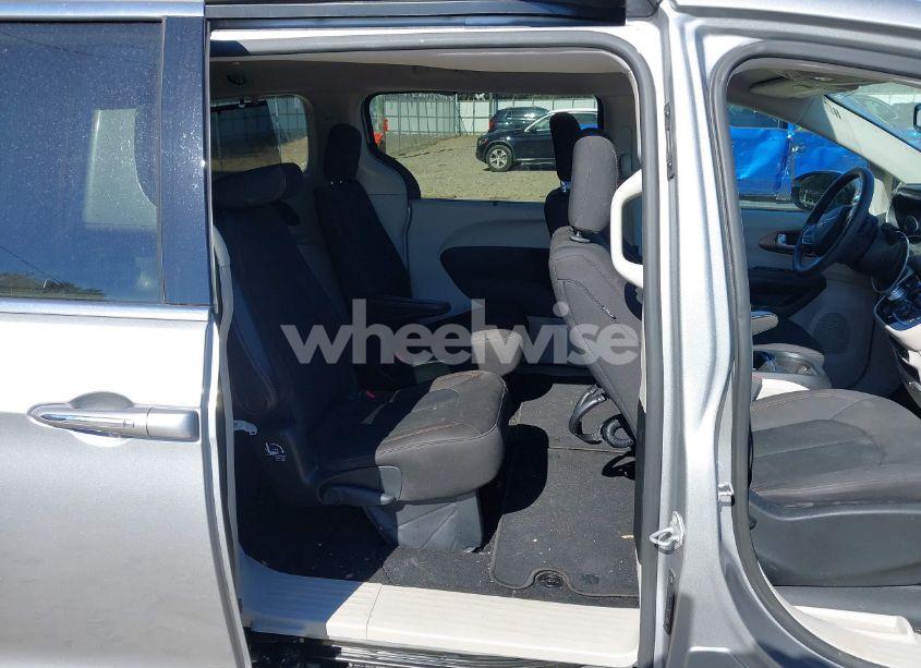 Photo 8 of 2017 Chrysler Pacifica TOURING PLUS (VIN 2C4RC1BG6HR768579)