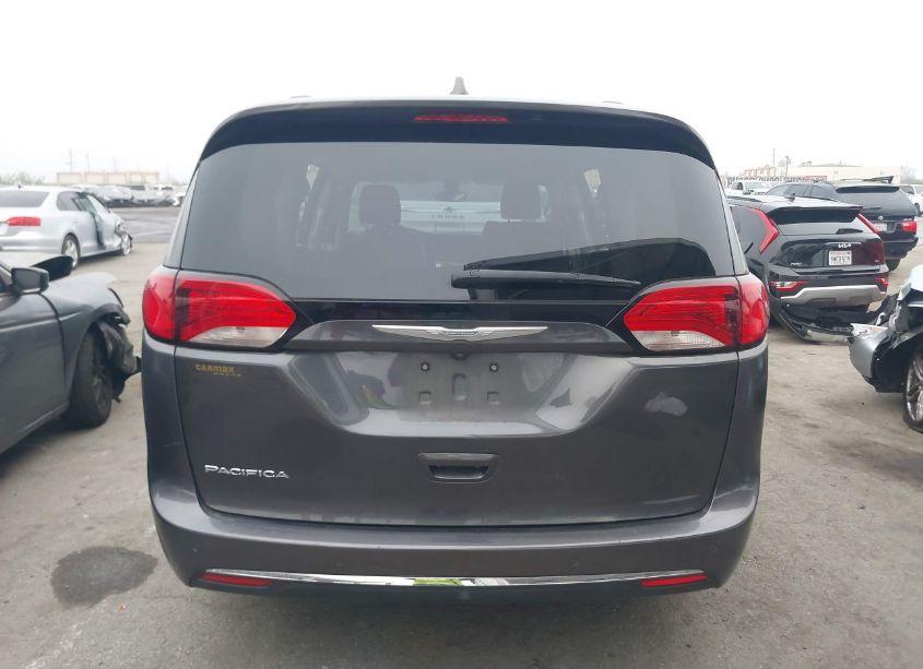 Photo 16 of 2018 Chrysler Pacifica TOURING L (VIN 2C4RC1BG6JR120360)