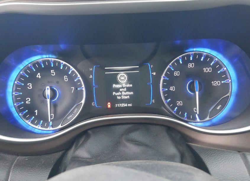 Photo 7 of 2018 Chrysler Pacifica TOURING L (VIN 2C4RC1BG6JR120360)