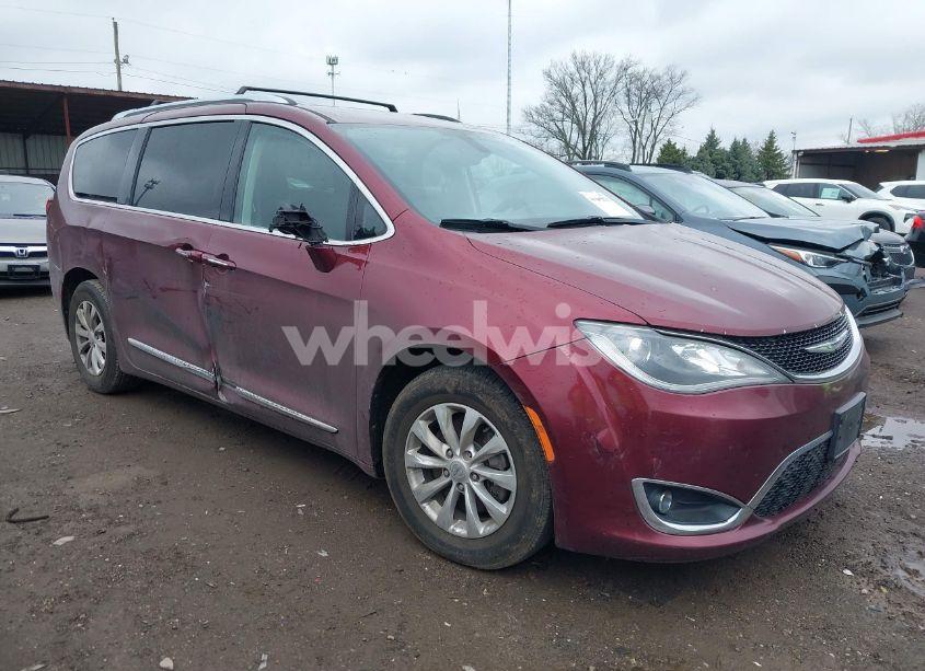 2018 Chrysler Pacifica TOURING L (VIN 2C4RC1BG6JR204081) main photo