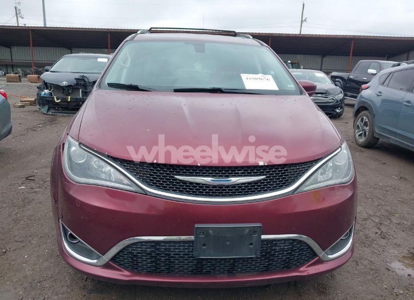 Photo 12 of 2018 Chrysler Pacifica TOURING L (VIN 2C4RC1BG6JR204081)