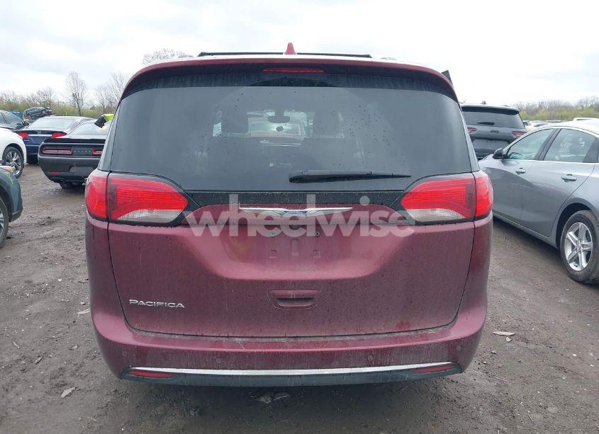 Photo 16 of 2018 Chrysler Pacifica TOURING L (VIN 2C4RC1BG6JR204081)
