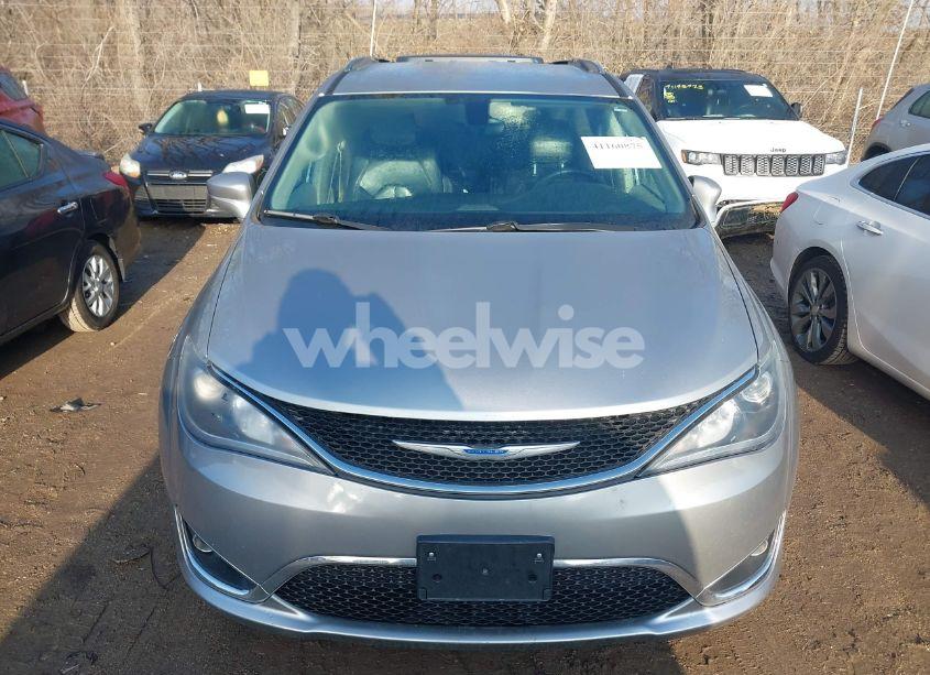 Photo 12 of 2018 Chrysler Pacifica TOURING L (VIN 2C4RC1BG6JR217736)
