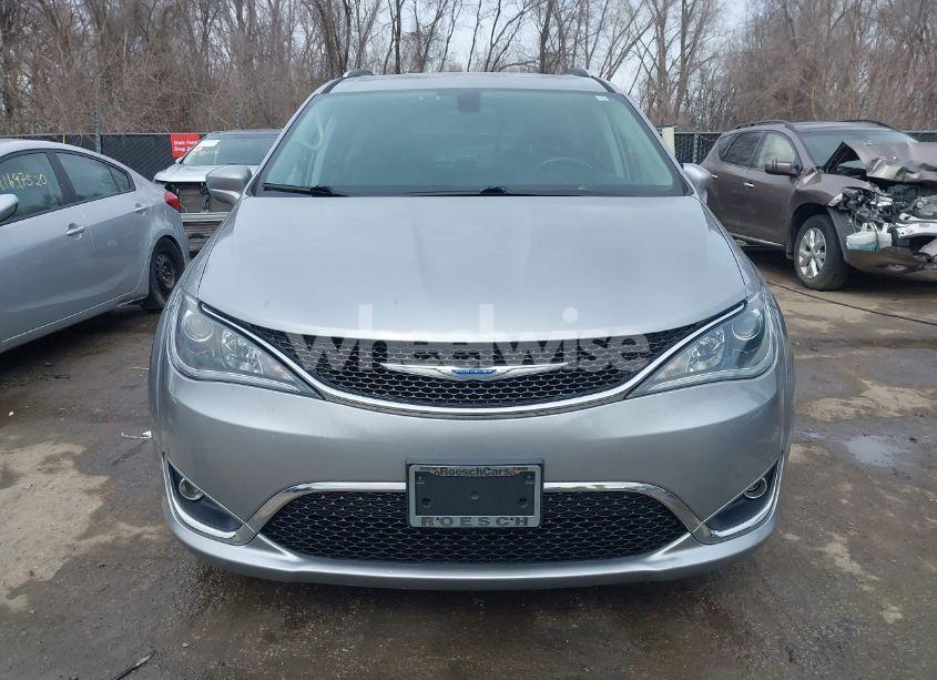 Photo 13 of 2018 Chrysler Pacifica TOURING L (VIN 2C4RC1BG6JR277547)