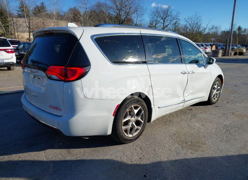 Photo 4 of 2018 Chrysler Pacifica TOURING L (VIN 2C4RC1BG6JR291674)