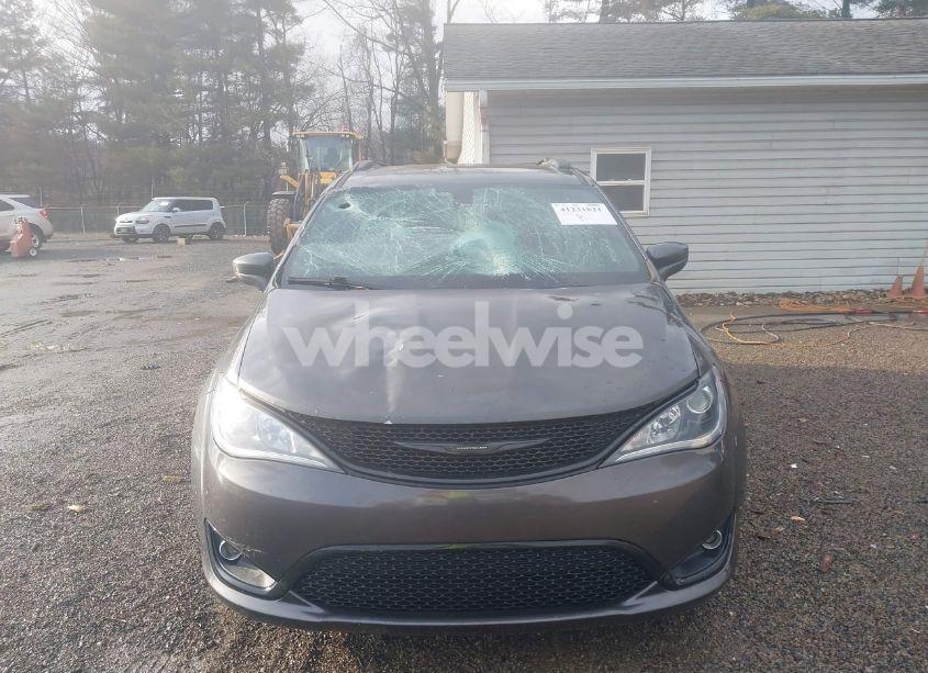Photo 13 of 2018 Chrysler Pacifica TOURING L (VIN 2C4RC1BG6JR309543)