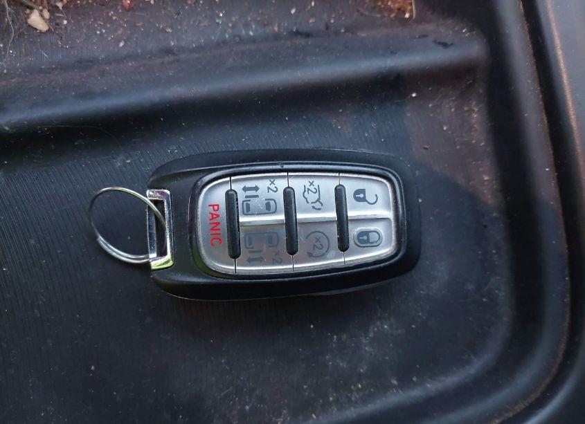 Photo 11 of 2020 Chrysler Pacifica TOURING L (VIN 2C4RC1BG6LR275445)